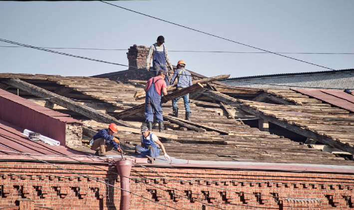 Reasons Why You Should Hire a Qualified Roofing Contractor